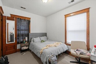 1117 Foster St in Evanston, IL - Foto de edificio - Building Photo