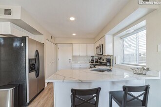 884 Carnival Ave in Las Vegas, NV - Building Photo - Building Photo