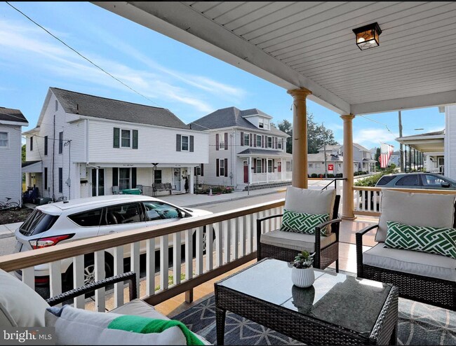 157 E Franklin St in Greencastle, PA - Foto de edificio - Building Photo