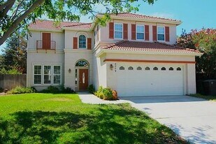 2009 Foothill Vista Dr in Tracy, CA - Building Photo