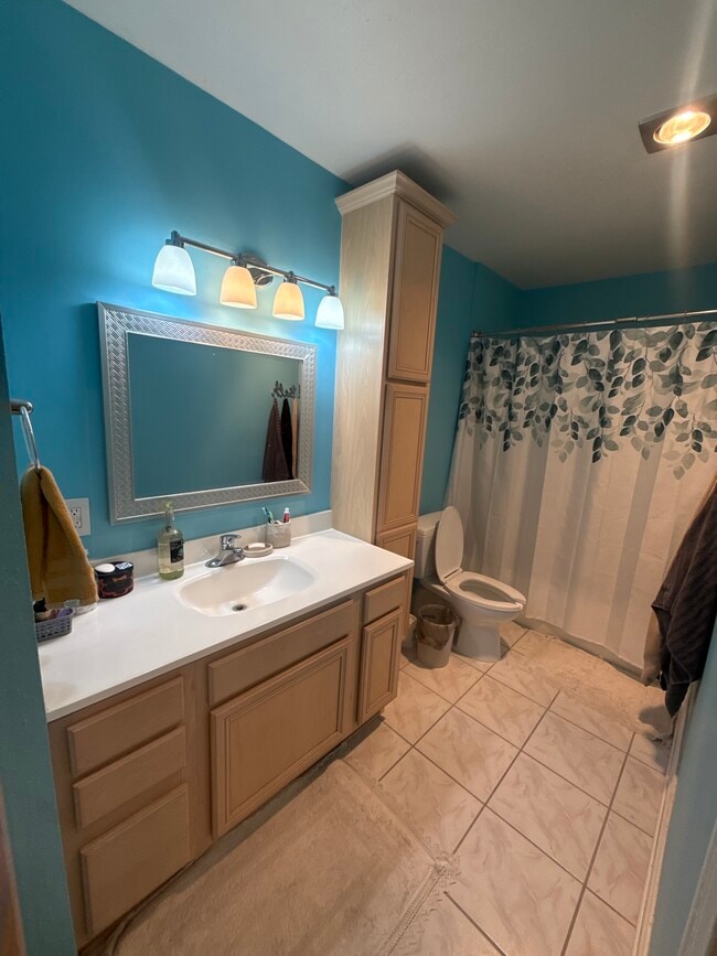 5800 Lumberdale Rd in Houston, TX - Building Photo - Building Photo