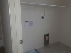 8871 Tethys Ln in Elk Grove, CA - Building Photo - Building Photo