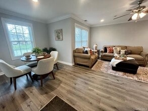 505 Vista View Dr in Farmingville, NY - Building Photo - Building Photo