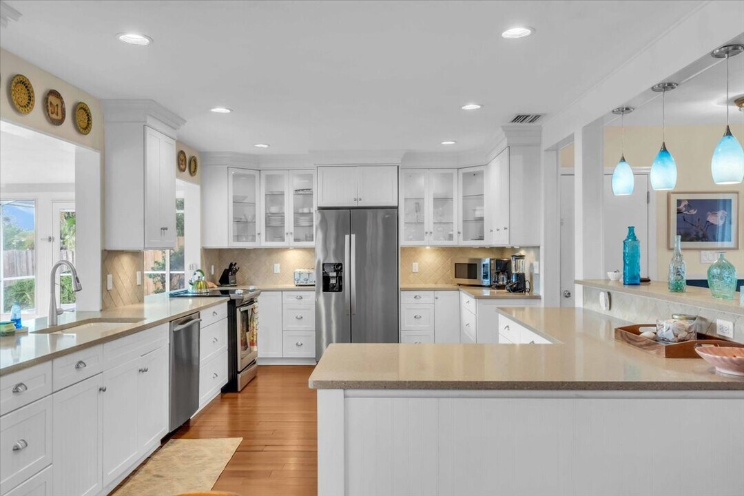 2732 Valencia Dr in Sarasota, FL - Building Photo