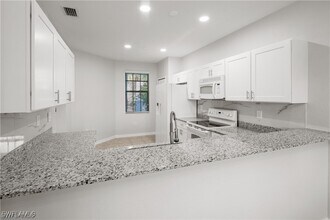 15610 Summit Pl Cir in Naples, FL - Building Photo - Building Photo