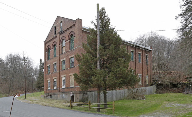 22 Mawhinney Rd in Cecil, PA - Foto de edificio - Building Photo