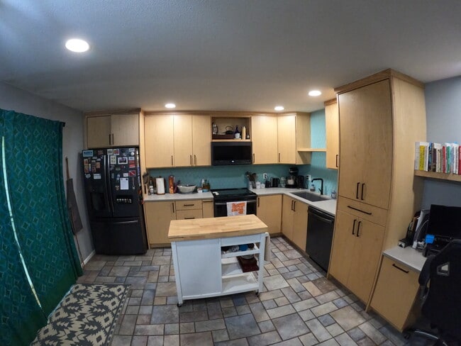 3500 Rolling Green Dr, Unit B4
