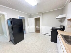 101 Sanford St in Bangor, ME - Foto de edificio - Building Photo