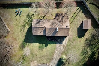 201 Deerchase Dr in Woodstock, GA - Building Photo - Building Photo