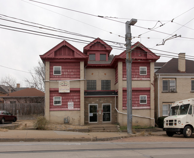 1502 Broadway Ave in Pittsburgh, PA - Building Photo - Building Photo