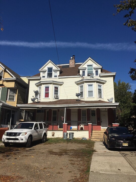 476 Greenwood Ave in Trenton, NJ - Building Photo