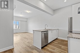 979 N Russell Rd in Russell, ON - Building Photo - Building Photo