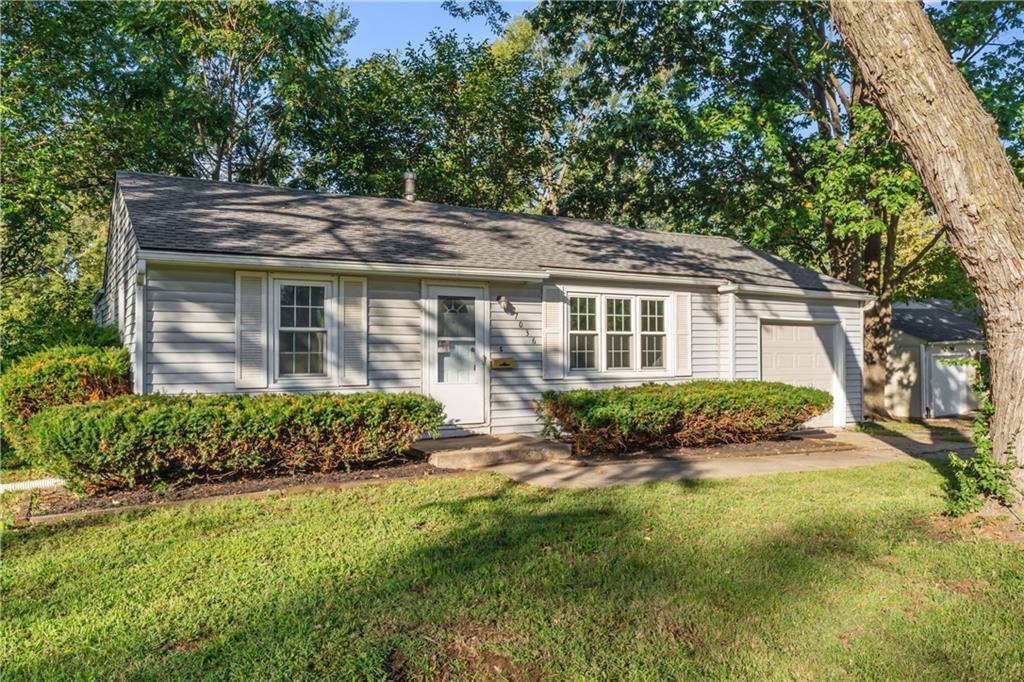 7036 Hunter St in Raytown, MO - Building Photo
