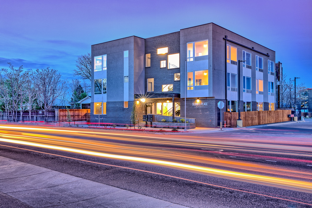 Sloans Place in Denver, CO - Foto de edificio