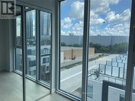 7895 Jane St in Vaughan, ON - Building Photo