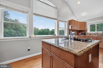 8724 Hawkins Creamery Rd in Gaithersburg, MD - Building Photo - Building Photo