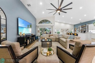 7086 Falls Rd E in Boynton Beach, FL - Building Photo - Building Photo