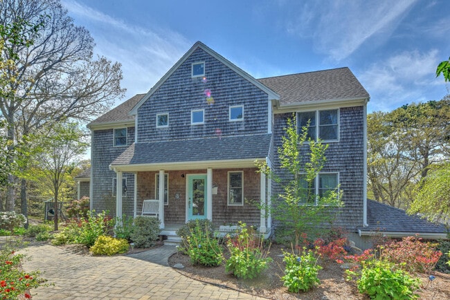 property at 28 Parsons Ln
