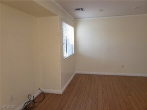 8233 Amphora St in Las Vegas, NV - Building Photo - Building Photo