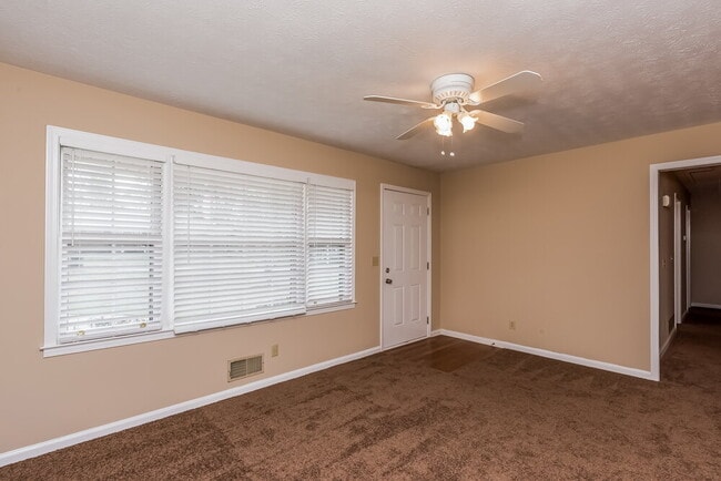 7163 Bluebird Ln in Lithia Springs, GA - Building Photo - Building Photo