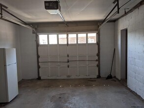 106 Braintree St-Unit -Side in Albany, NY - Foto de edificio - Building Photo