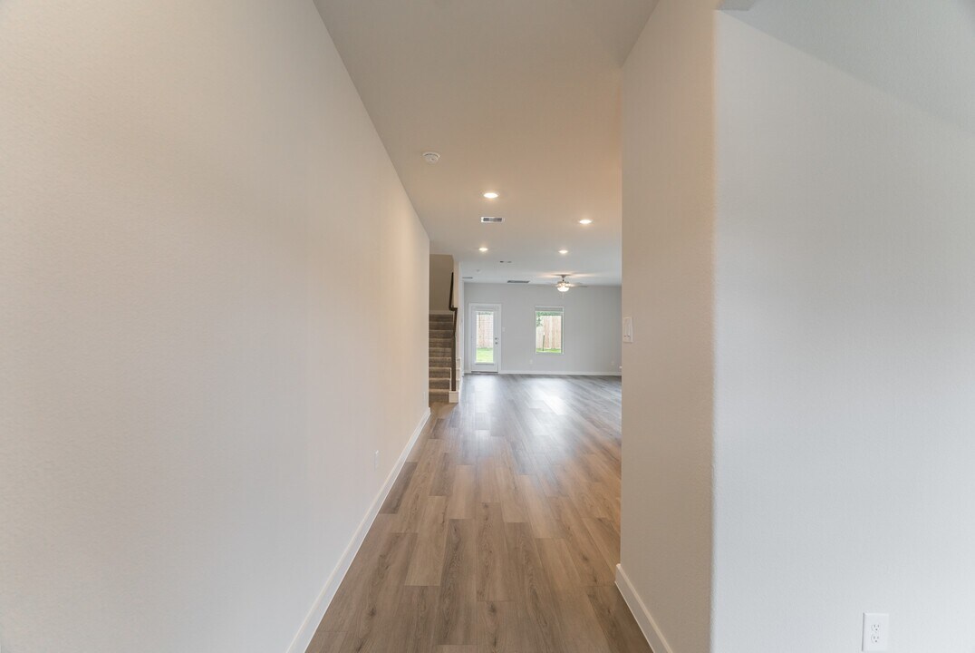 1527 King Rnch Rd in Conroe, TX - Building Photo