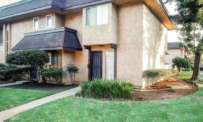 property at 2121 E Grand Ave