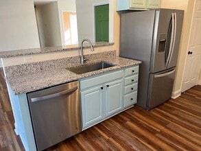 825 9th Ave W in Hendersonville, NC - Building Photo - Building Photo