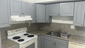 3700 NW 21st St in Lauderdale Lakes, FL - Building Photo