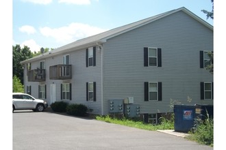 Mount View Apartments in Strasburg, VA - Building Photo - Building Photo