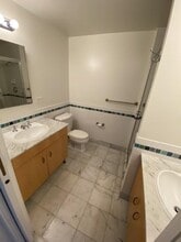 246 Front St in New York, NY - Building Photo - Building Photo