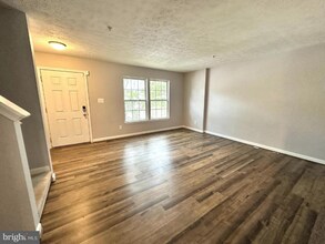 4739 Coralberry Ct in Aberdeen, MD - Foto de edificio - Building Photo