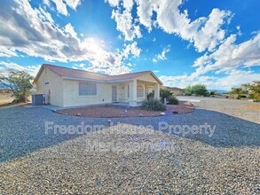 3741 Malibou Ave in Pahrump, NV - Building Photo - Building Photo