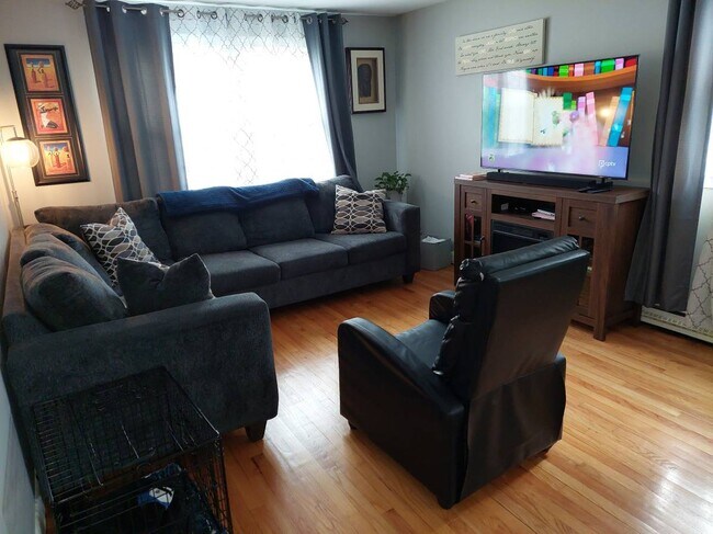 27 Trout Brook Rd, Unit 27 in Bristol, CT - Foto de edificio - Building Photo