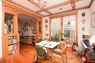 2637 W Iowa St, Unit J01P in Chicago, IL - Building Photo