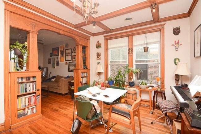 2637 W Iowa St, Unit J01P