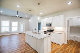 943 Seaborn Wy in Pea Ridge, AR - Building Photo - Building Photo