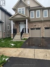 33 Brown St in Erin, ON - Building Photo - Building Photo