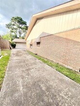 5546 Beechnut St in Houston, TX - Building Photo - Building Photo