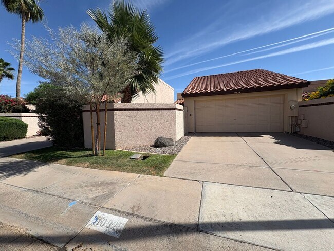10925 E Hope Dr in Scottsdale, AZ - Building Photo - Building Photo