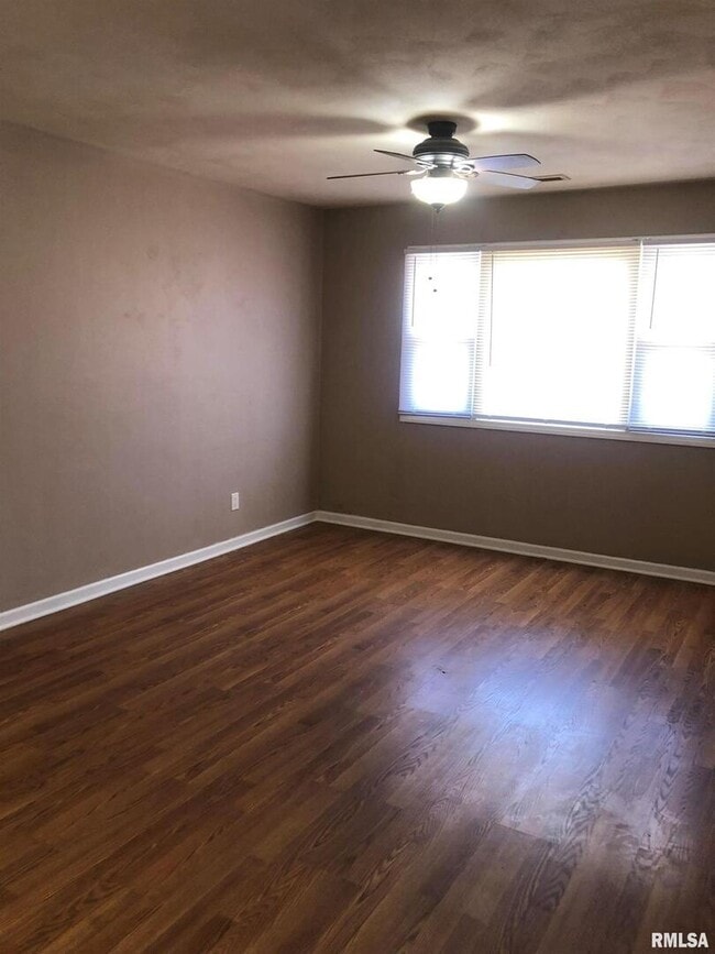 1326 E 38th St in Davenport, IA - Foto de edificio - Building Photo