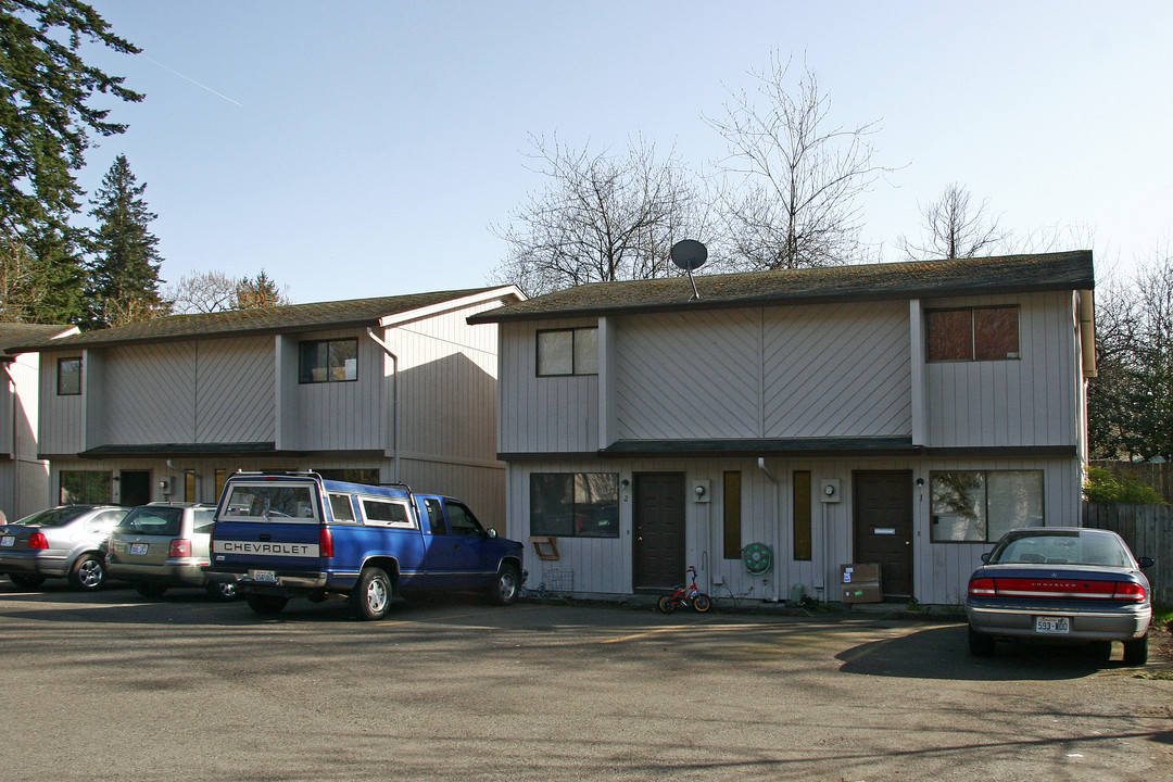 1060 Ninth St in Washougal, WA - Building Photo