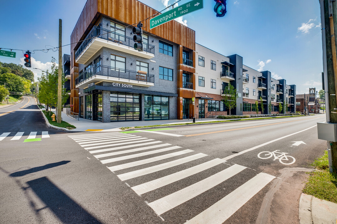 City South Apartments in Knoxville, TN - Building Photo