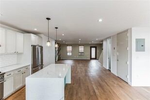 16 Bancroft Pl in Brooklyn, NY - Building Photo - Building Photo