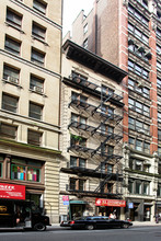 26 W 27th St in New York, NY - Building Photo - Building Photo