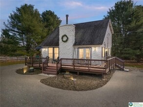 64 Autumn Ln in Jim Thorpe, PA - Foto de edificio - Building Photo