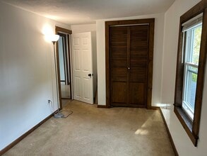22 Mountainville Rd in Danbury, CT - Building Photo - Building Photo