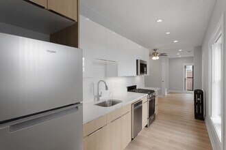 1651 W Jonquil Terrace in Chicago, IL - Building Photo - Building Photo