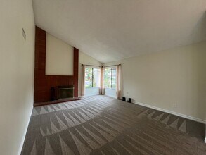 921 Catlin St in Simi Valley, CA - Building Photo - Building Photo