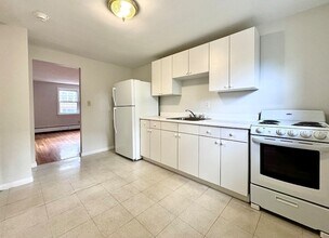 10 Vinal St, Unit 3 in Boston, MA - Building Photo - Building Photo